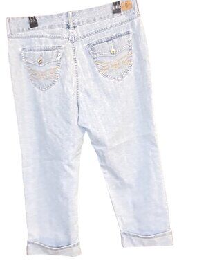 Sam and Libby Size 10 Light Wash Denim Capri Pants Distressed Cuffed
